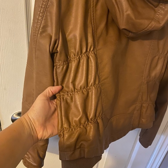 Faux leather jacket with removable hood - Picture 5 of 7